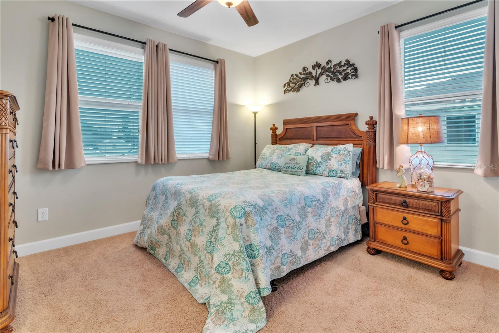 Listing photo id 23 for 3144 Gina Court