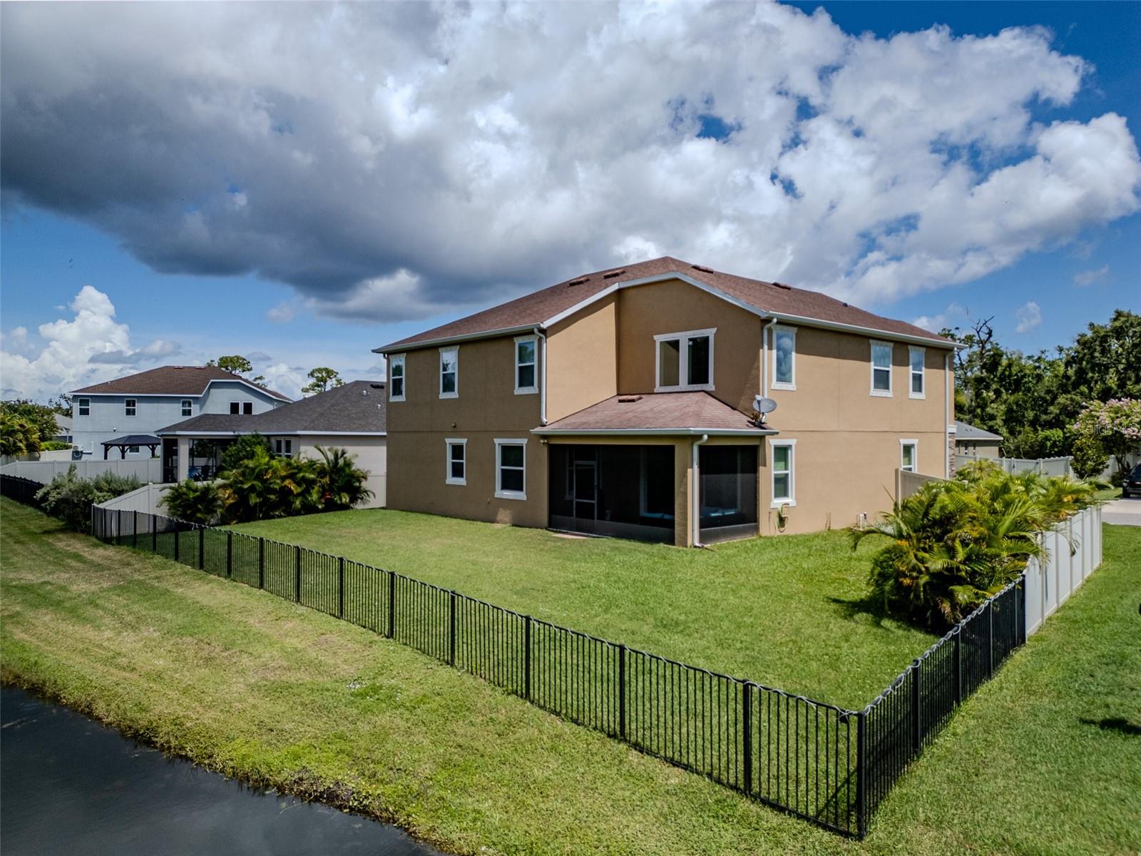 Listing photo id 35 for 3144 Gina Court