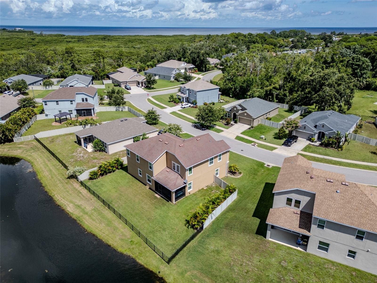 Listing photo id 39 for 3144 Gina Court
