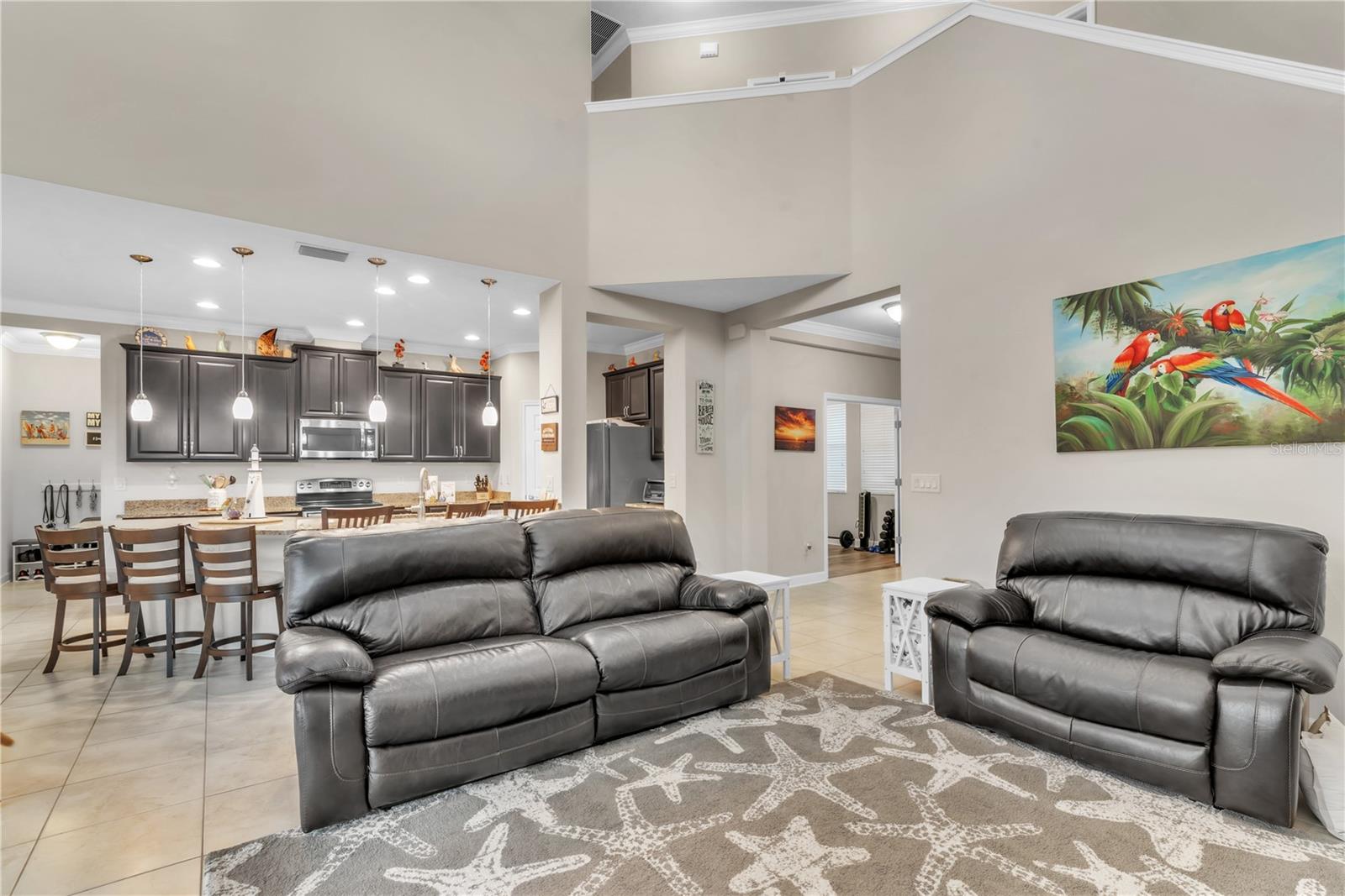 Listing photo id 6 for 3144 Gina Court
