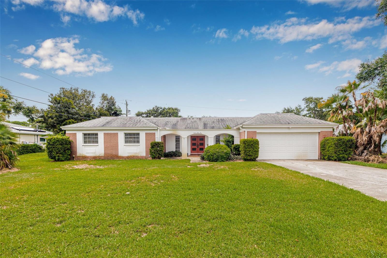 Listing photo id 27 for 1293 88th Avenue N