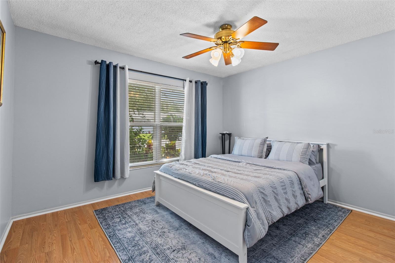 Image 26 of 47 For 9150 40th Street N 5