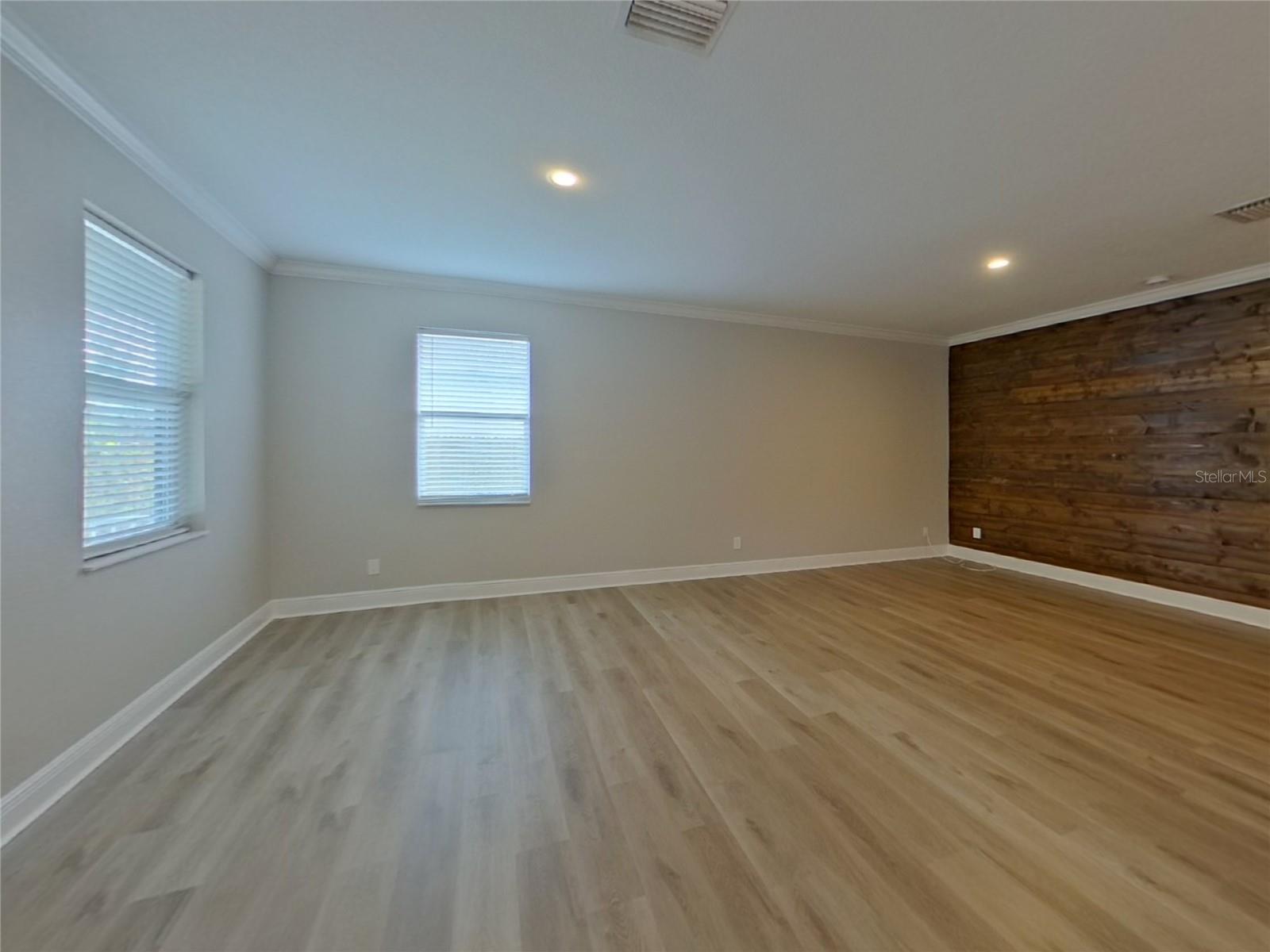 Image 2 of 15 For 4410 46th Avenue N