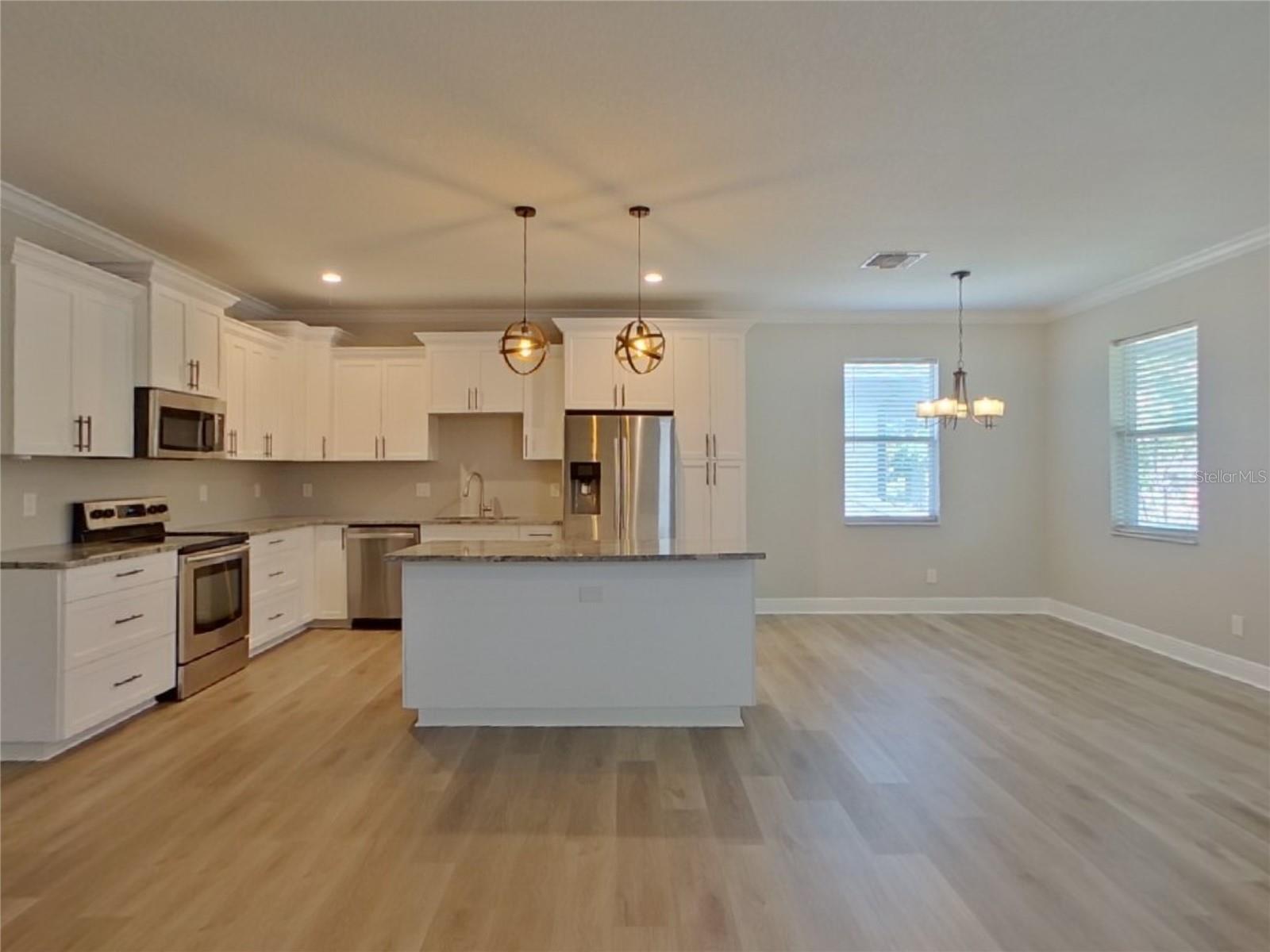 Image 7 of 15 For 4410 46th Avenue N
