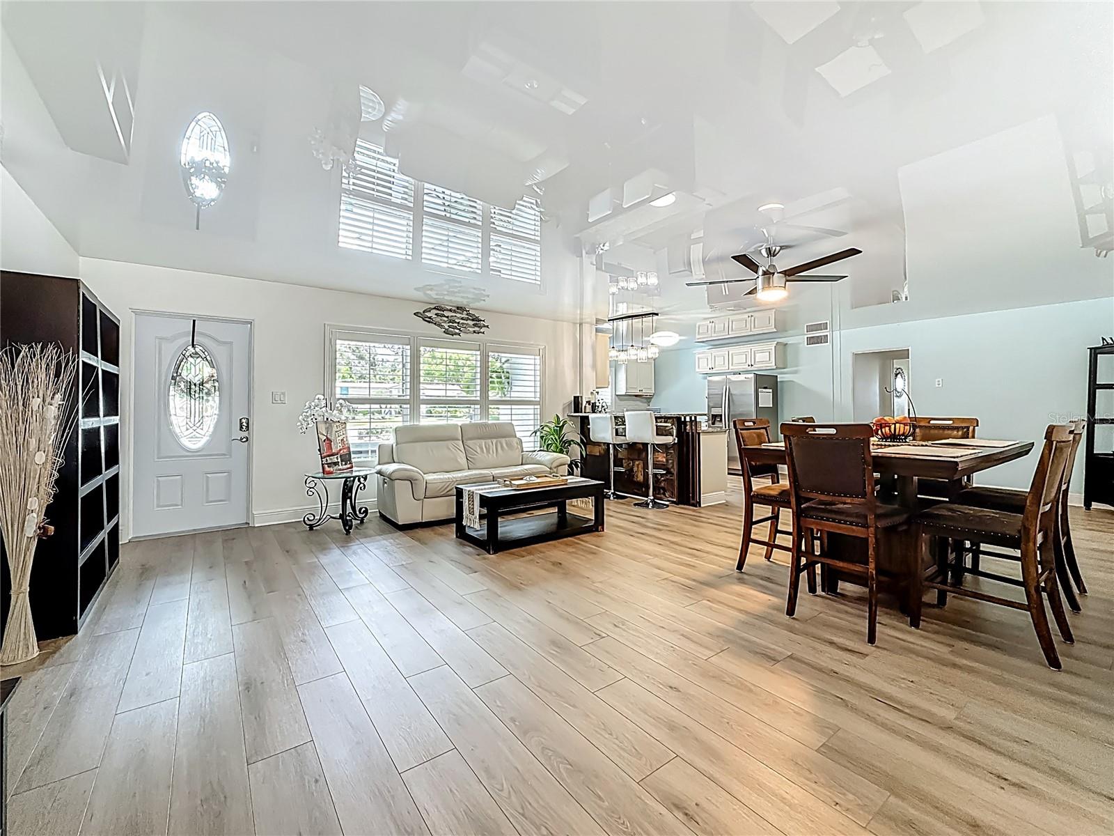 Image 36 of 98 For 2900 Park Street N