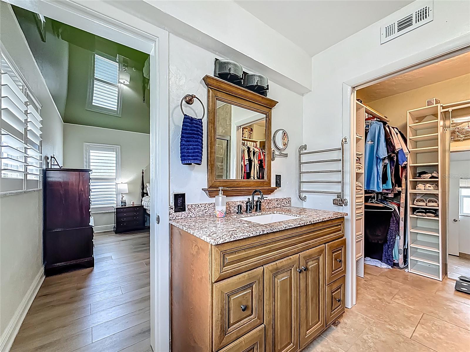 Image 45 of 98 For 2900 Park Street N