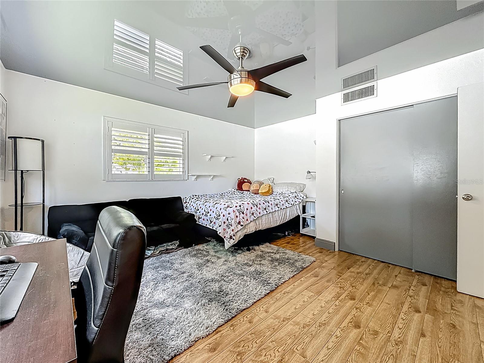 Image 65 of 98 For 2900 Park Street N