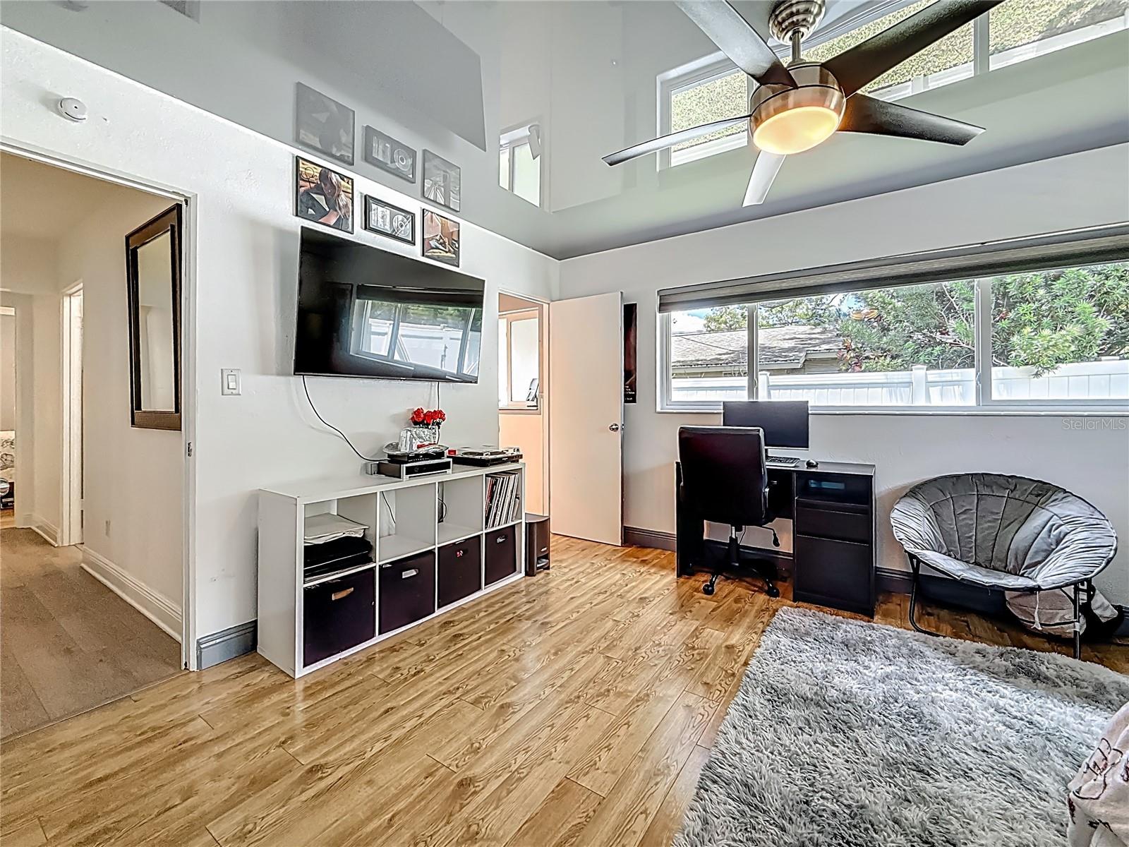 Image 68 of 98 For 2900 Park Street N