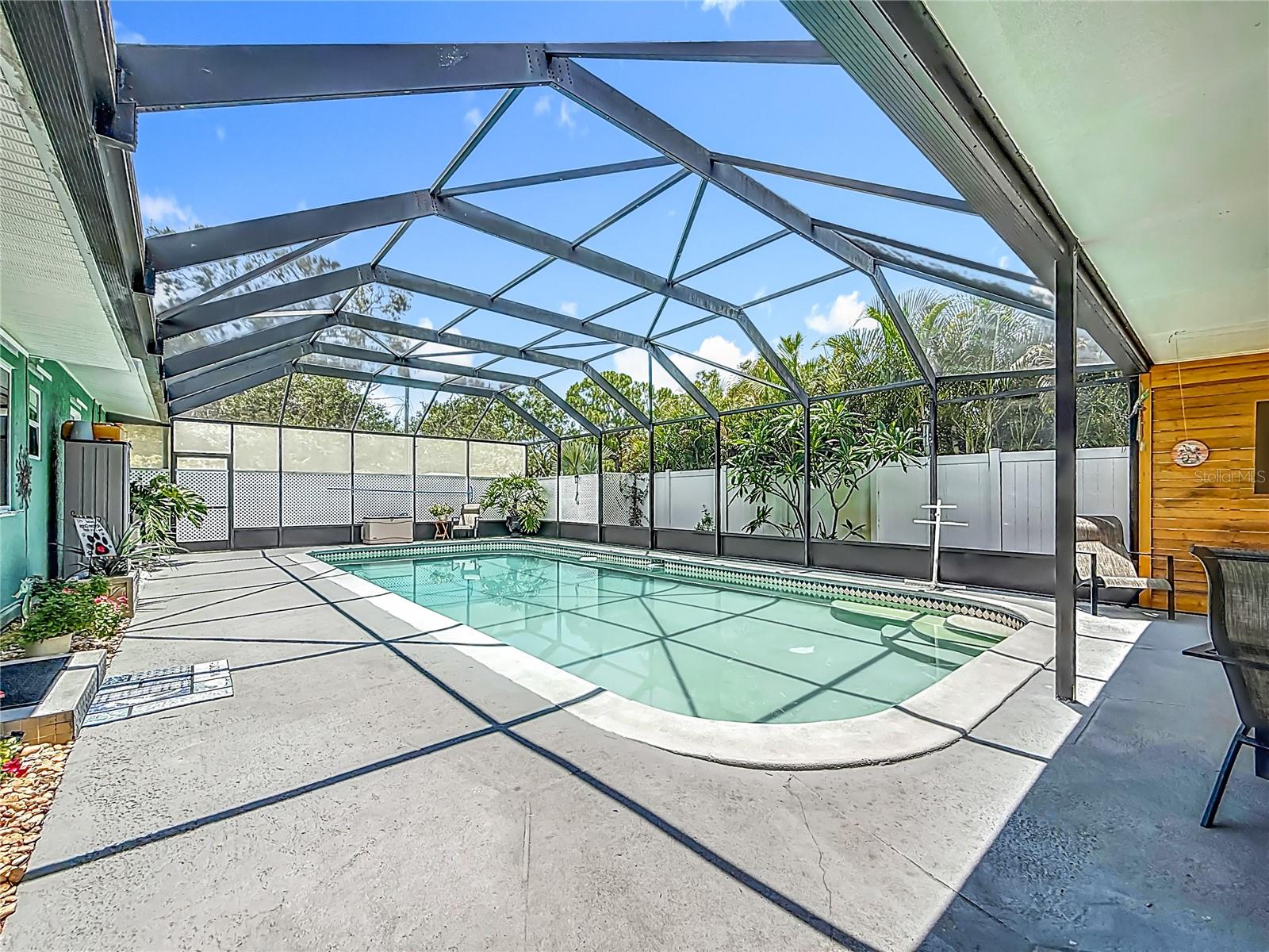 Image 72 of 98 For 2900 Park Street N