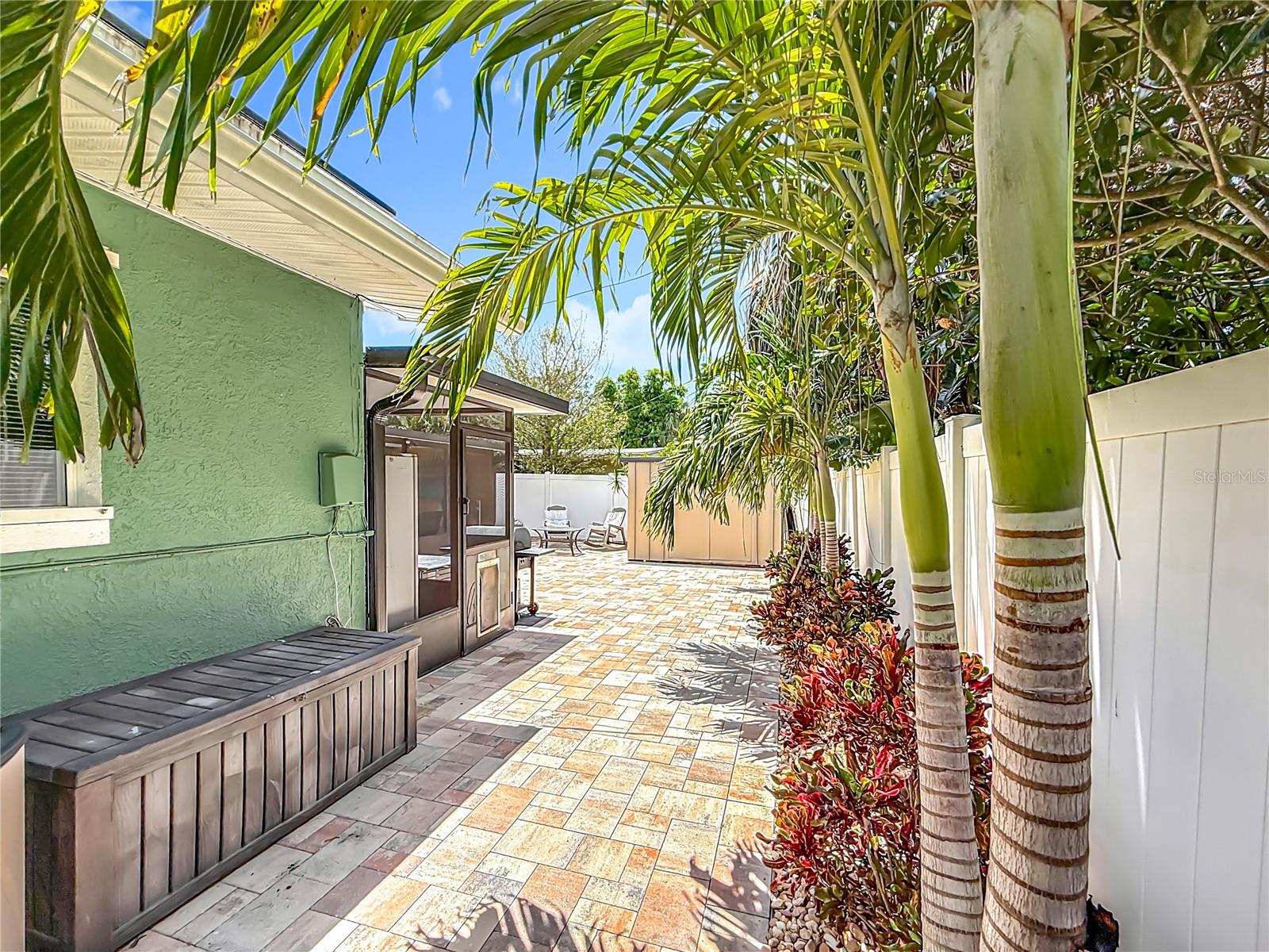 Image 79 of 98 For 2900 Park Street N