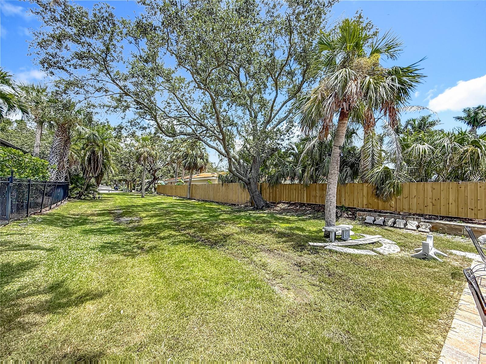 Image 86 of 98 For 2900 Park Street N