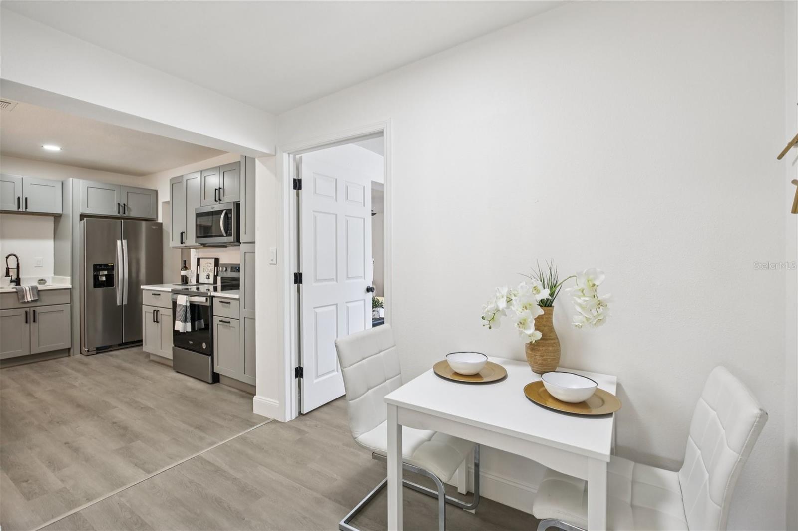 Image 12 of 42 For 115 41st Avenue Ne