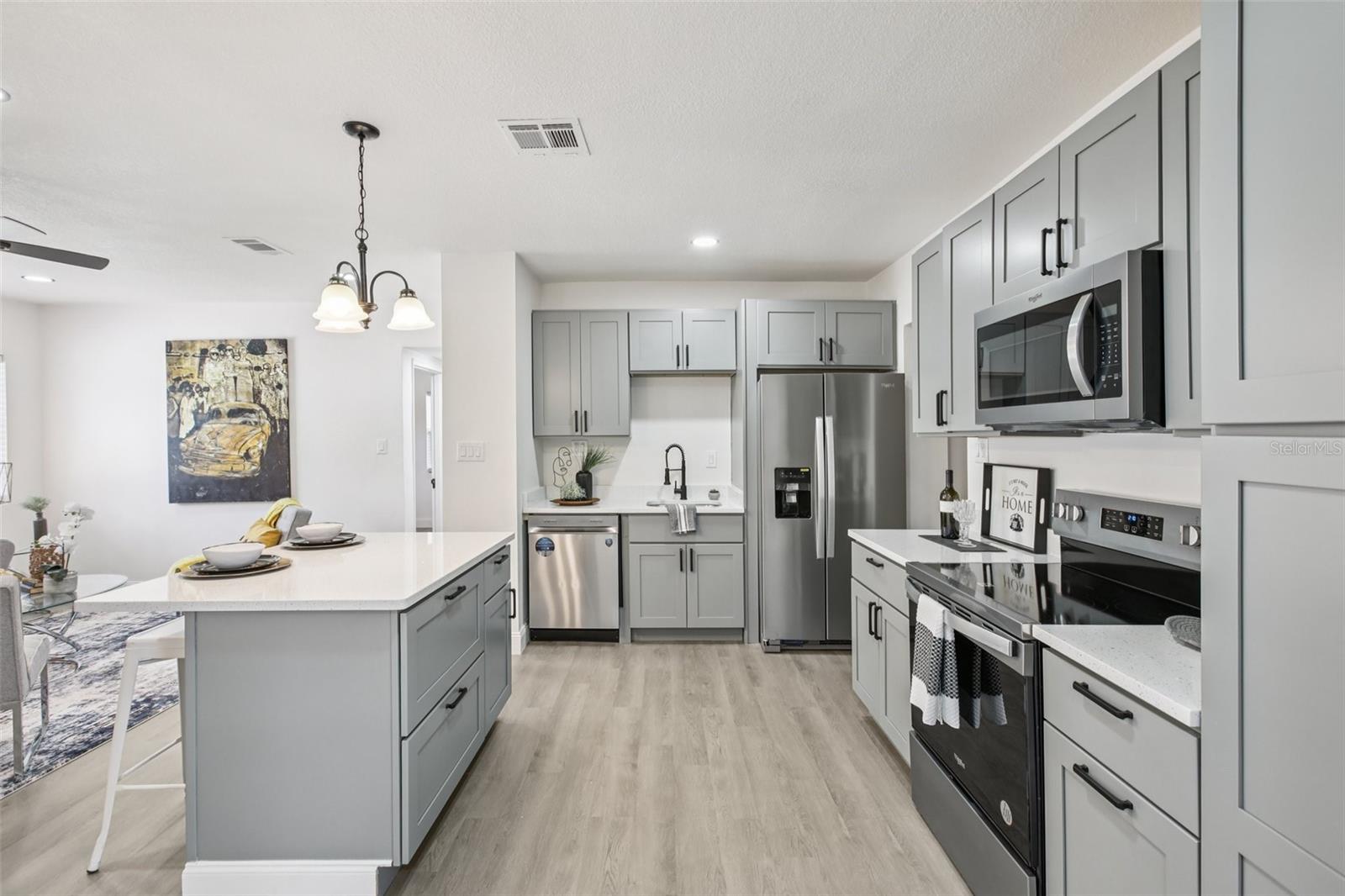 Image 13 of 42 For 115 41st Avenue Ne