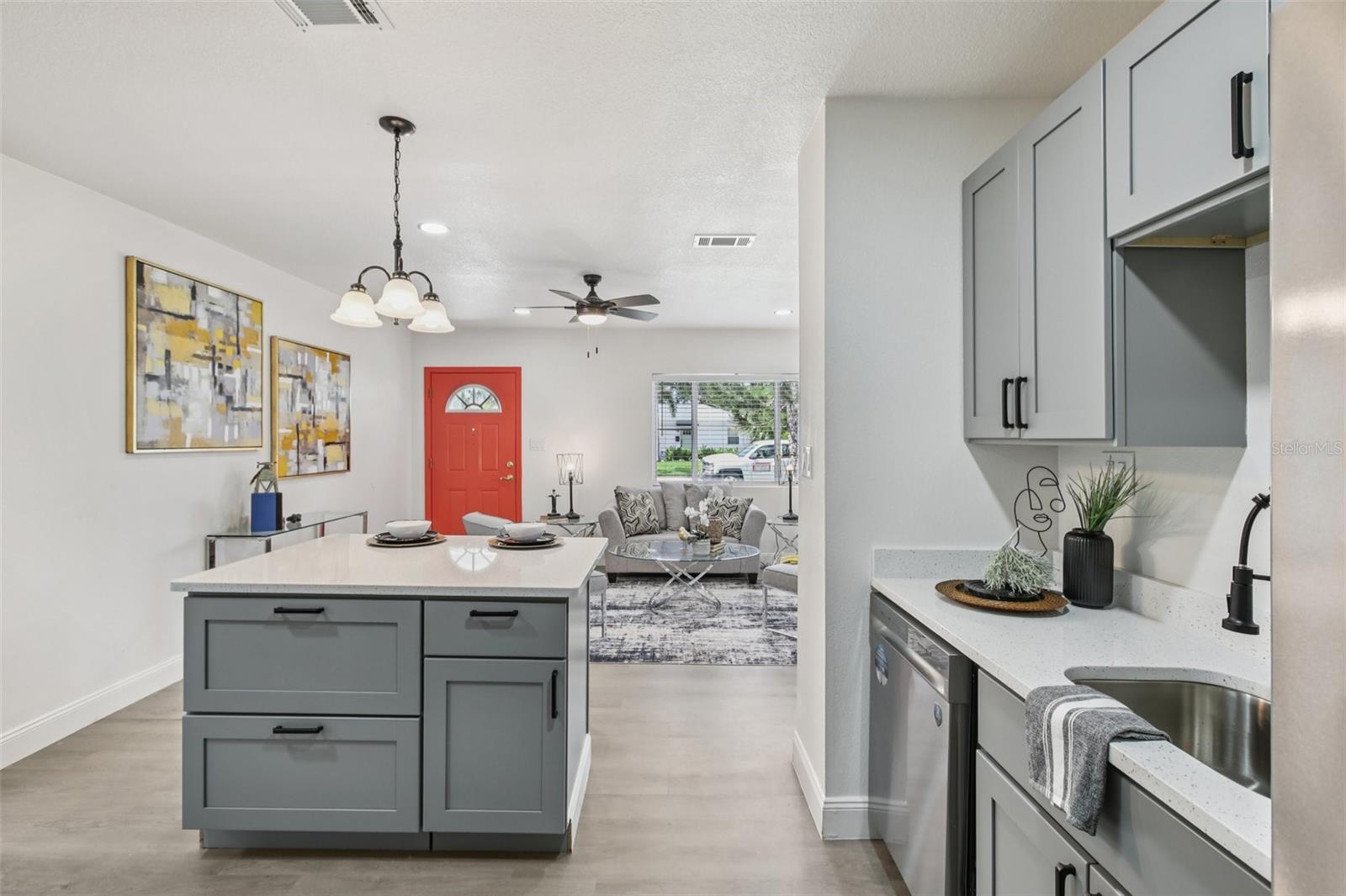 Image 15 of 42 For 115 41st Avenue Ne