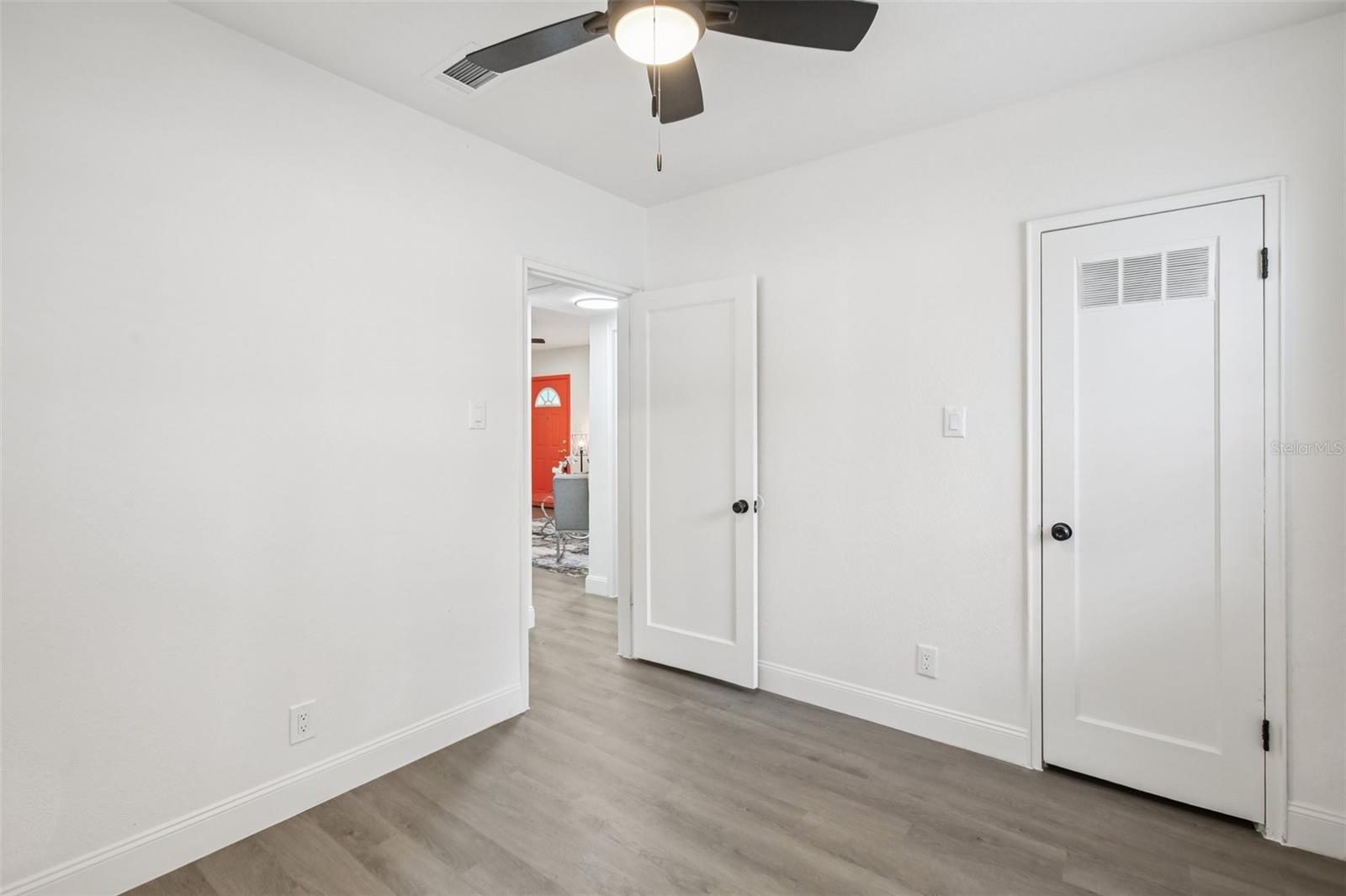 Image 24 of 42 For 115 41st Avenue Ne