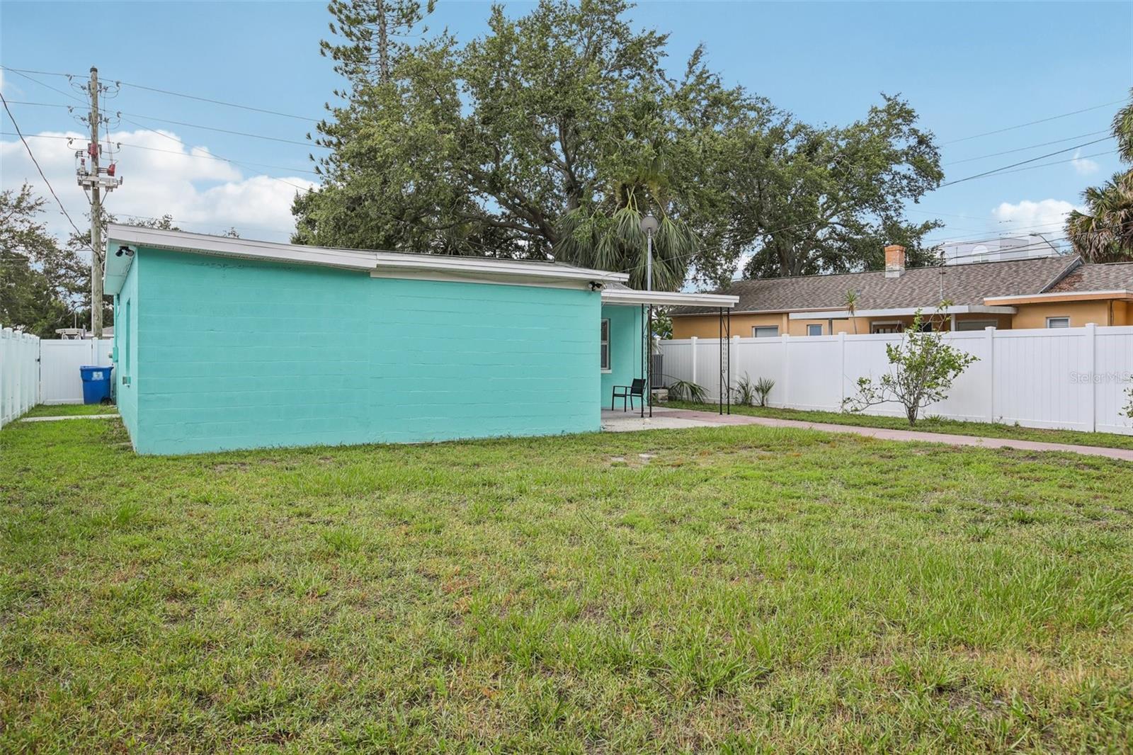 Image 36 of 42 For 115 41st Avenue Ne