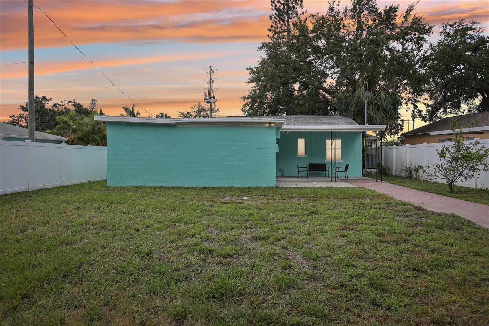 Image 39 of 42 For 115 41st Avenue Ne