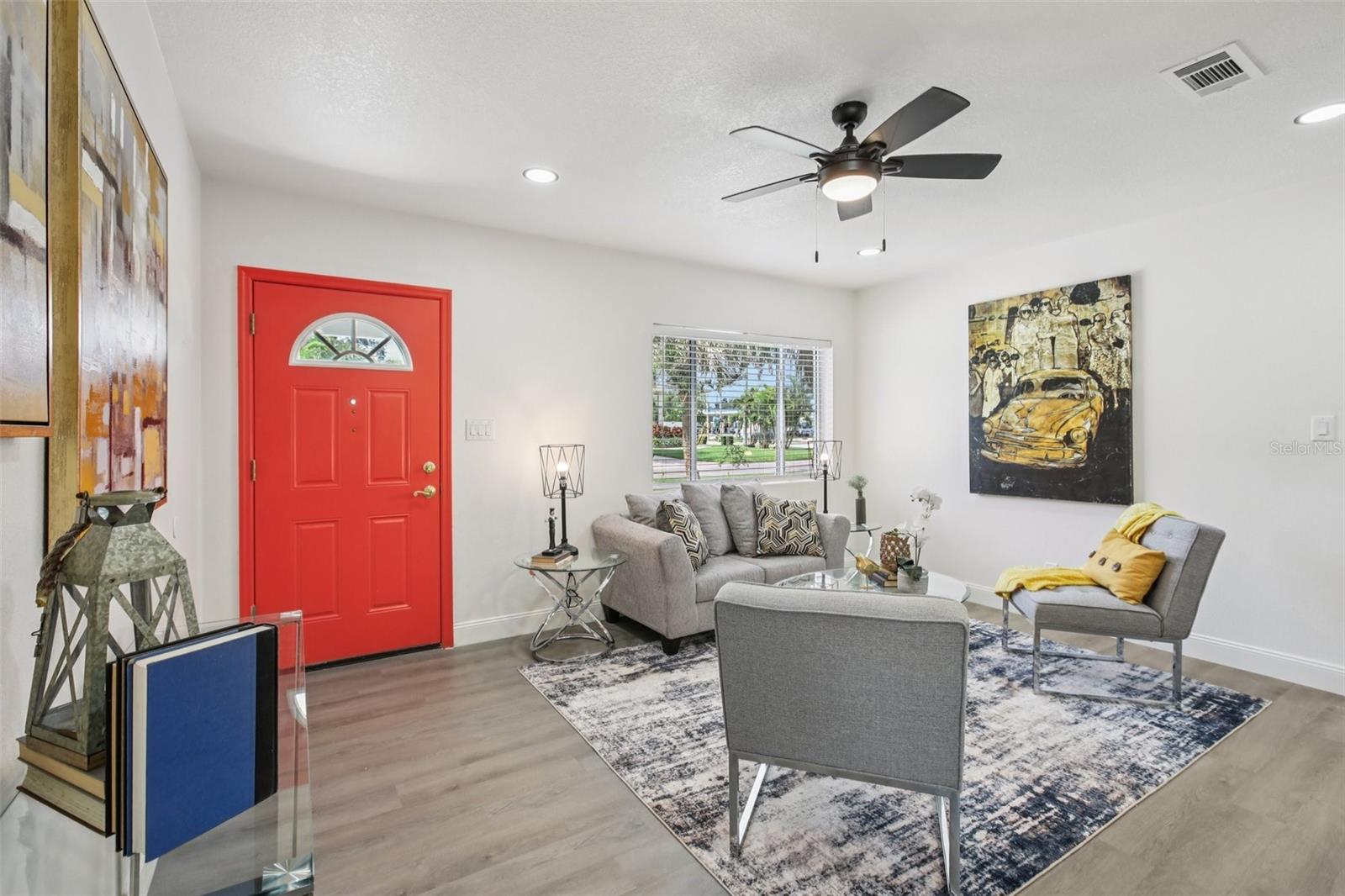 Image 6 of 42 For 115 41st Avenue Ne