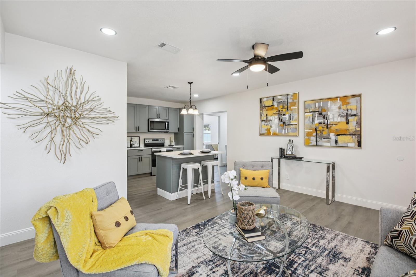 Image 7 of 42 For 115 41st Avenue Ne