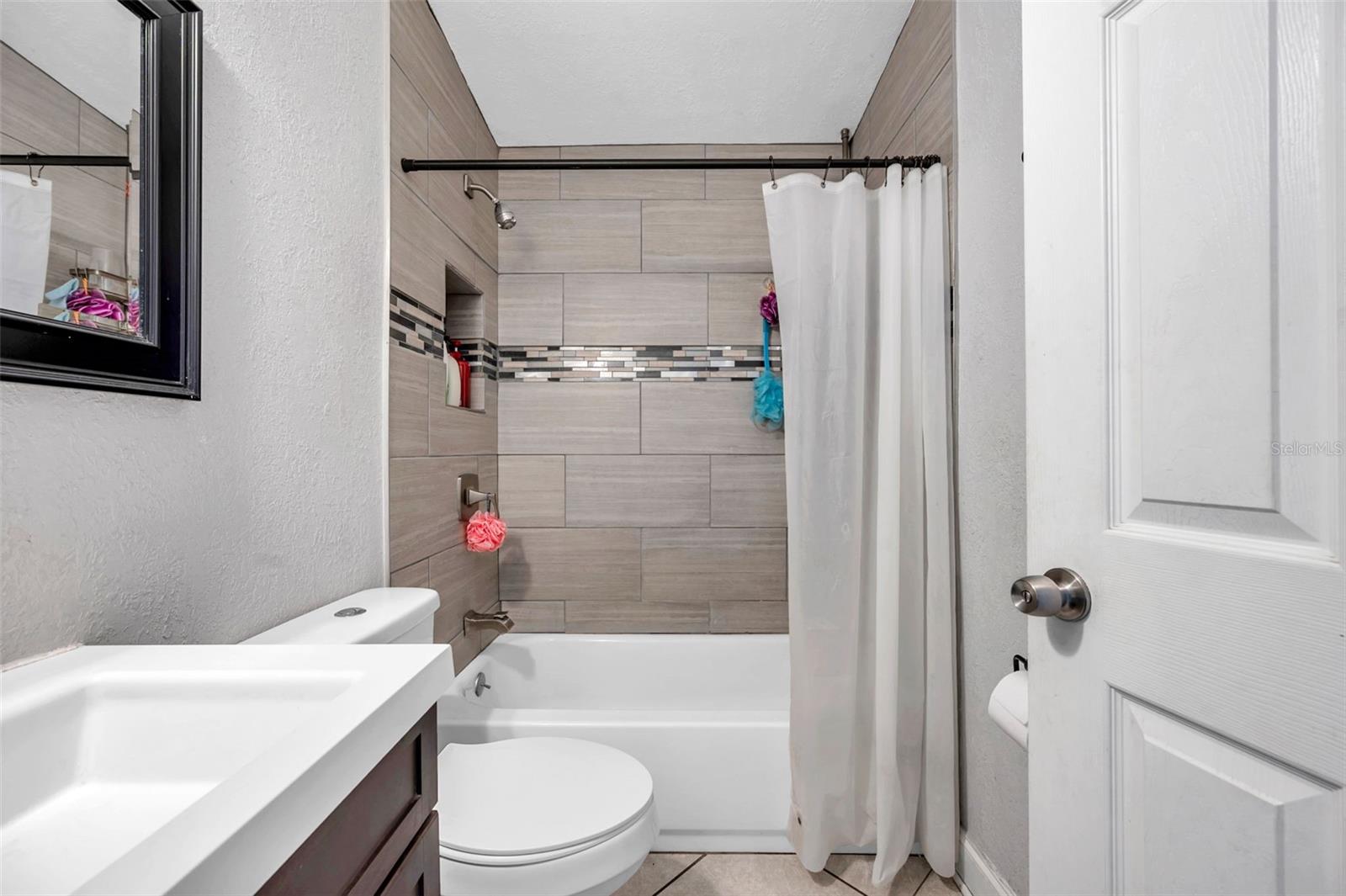 Image 18 of 51 For 7311 51st Avenue N