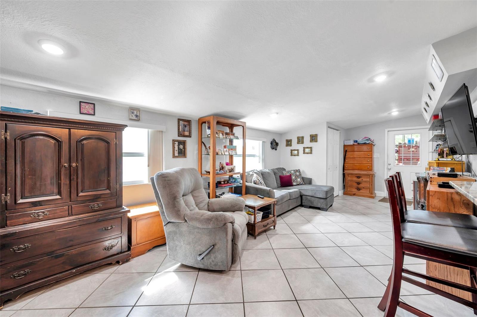 Image 3 of 51 For 7311 51st Avenue N