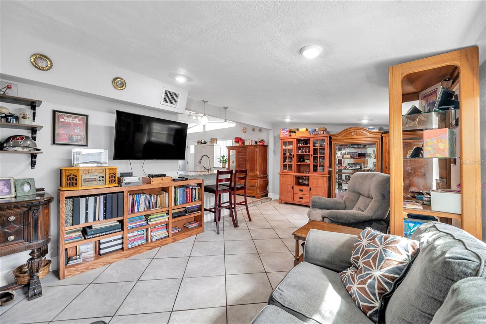 Image 4 of 51 For 7311 51st Avenue N