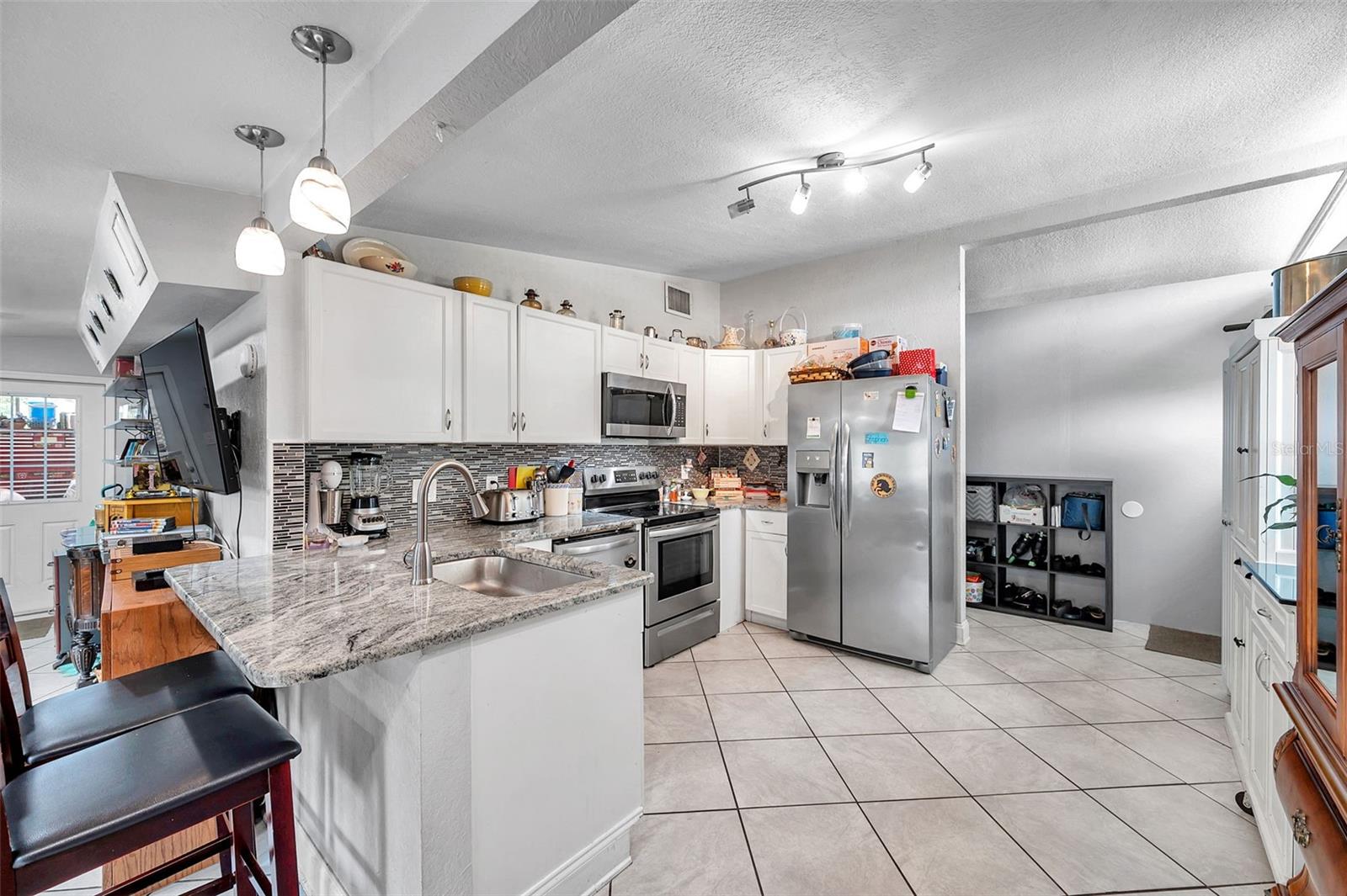 Image 7 of 51 For 7311 51st Avenue N