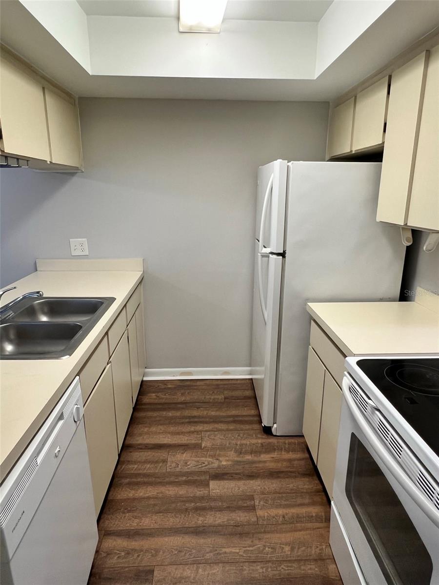 Image 10 of 15 For 2411 Stroud Avenue 3