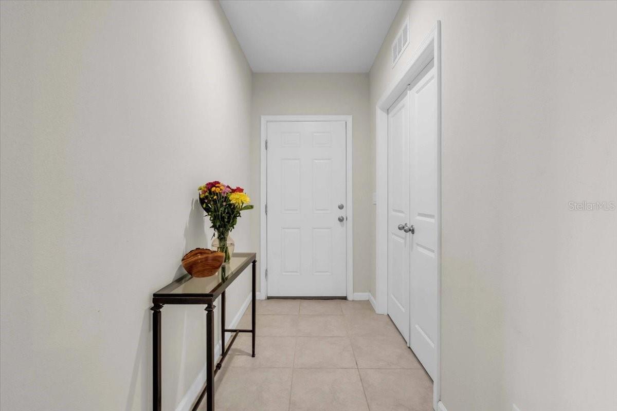 Image 4 of 35 For 18184 Turning Leaf Circle