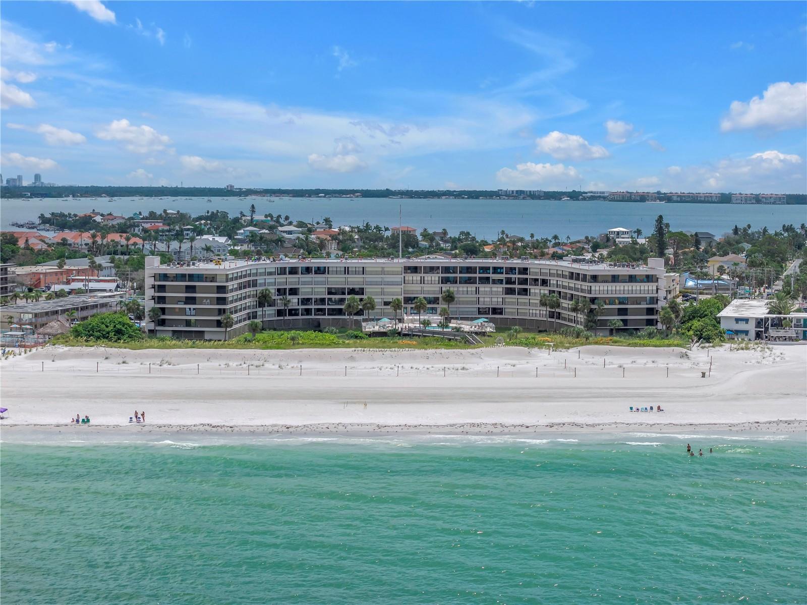 Image 24 of 42 For 4450 Gulf Boulevard 405