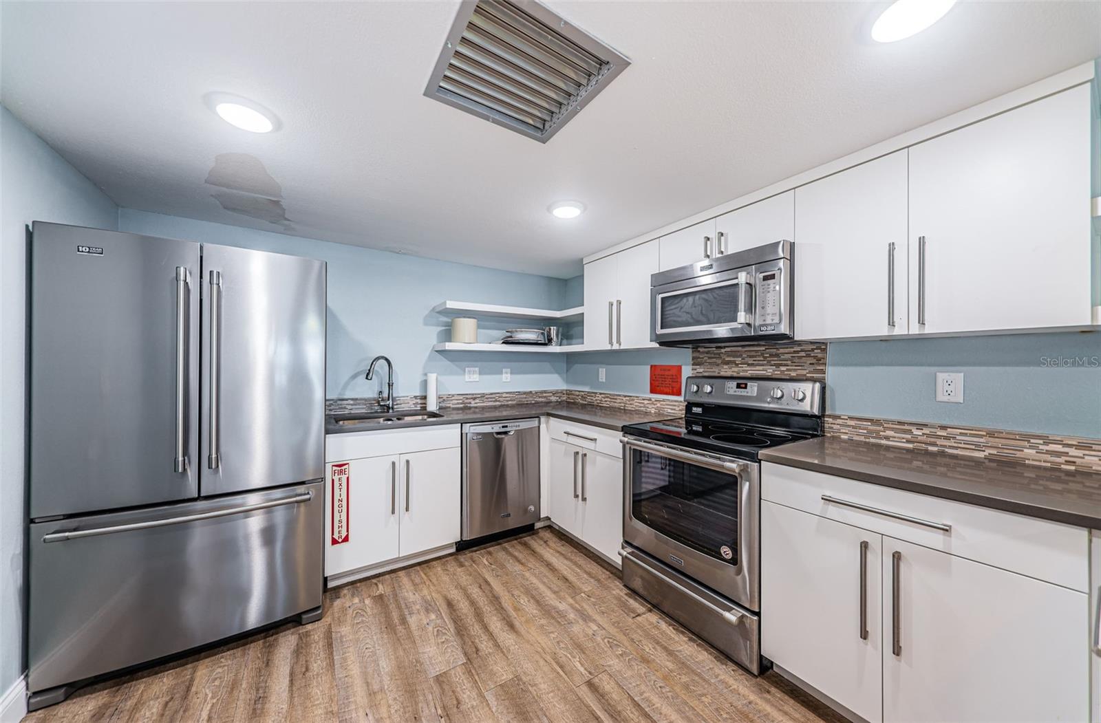 Image 40 of 42 For 4450 Gulf Boulevard 405