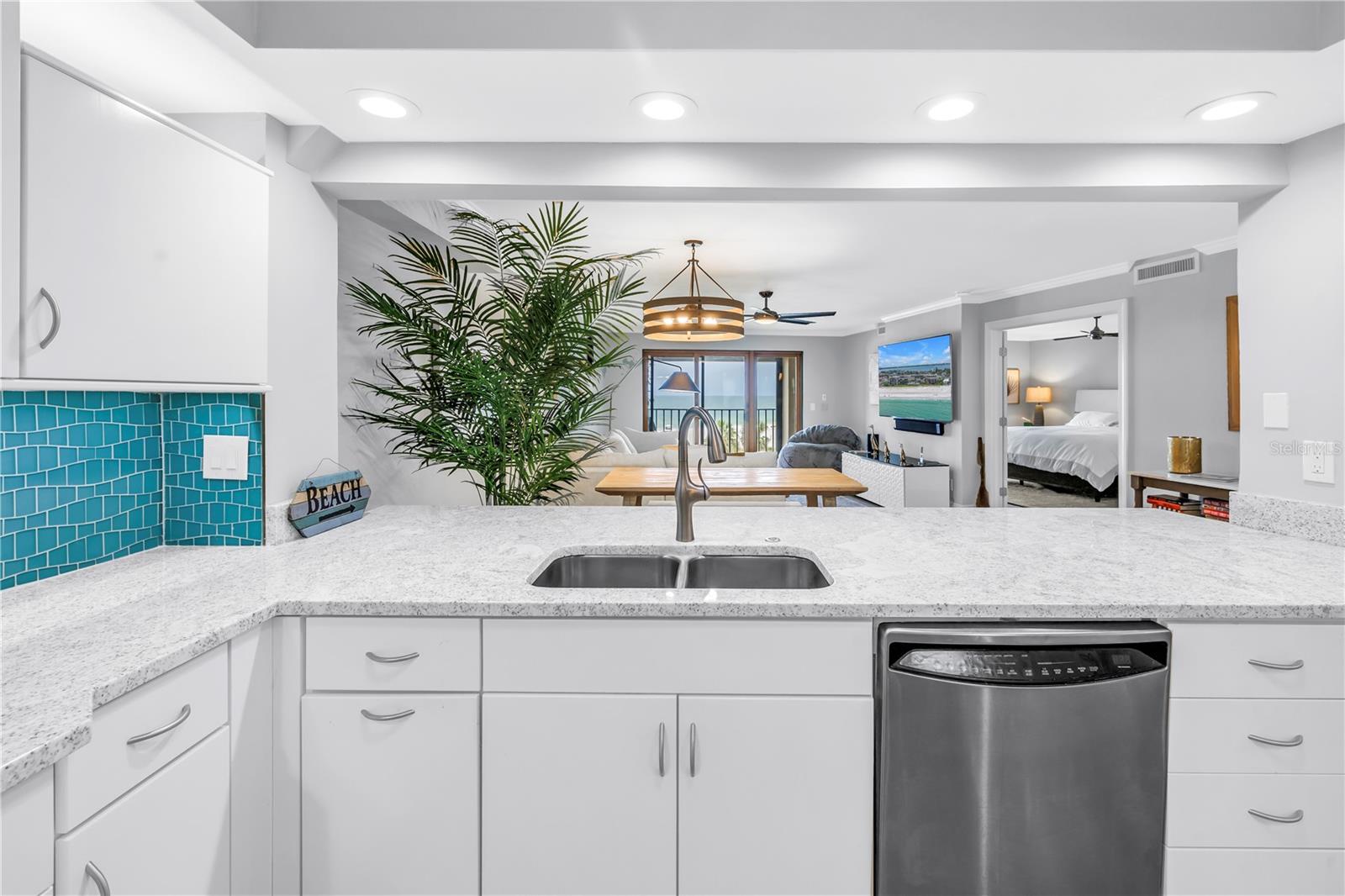 Image 7 of 42 For 4450 Gulf Boulevard 405