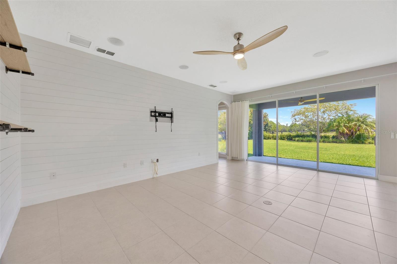 Image 7 of 32 For 7010 Old Benton Drive