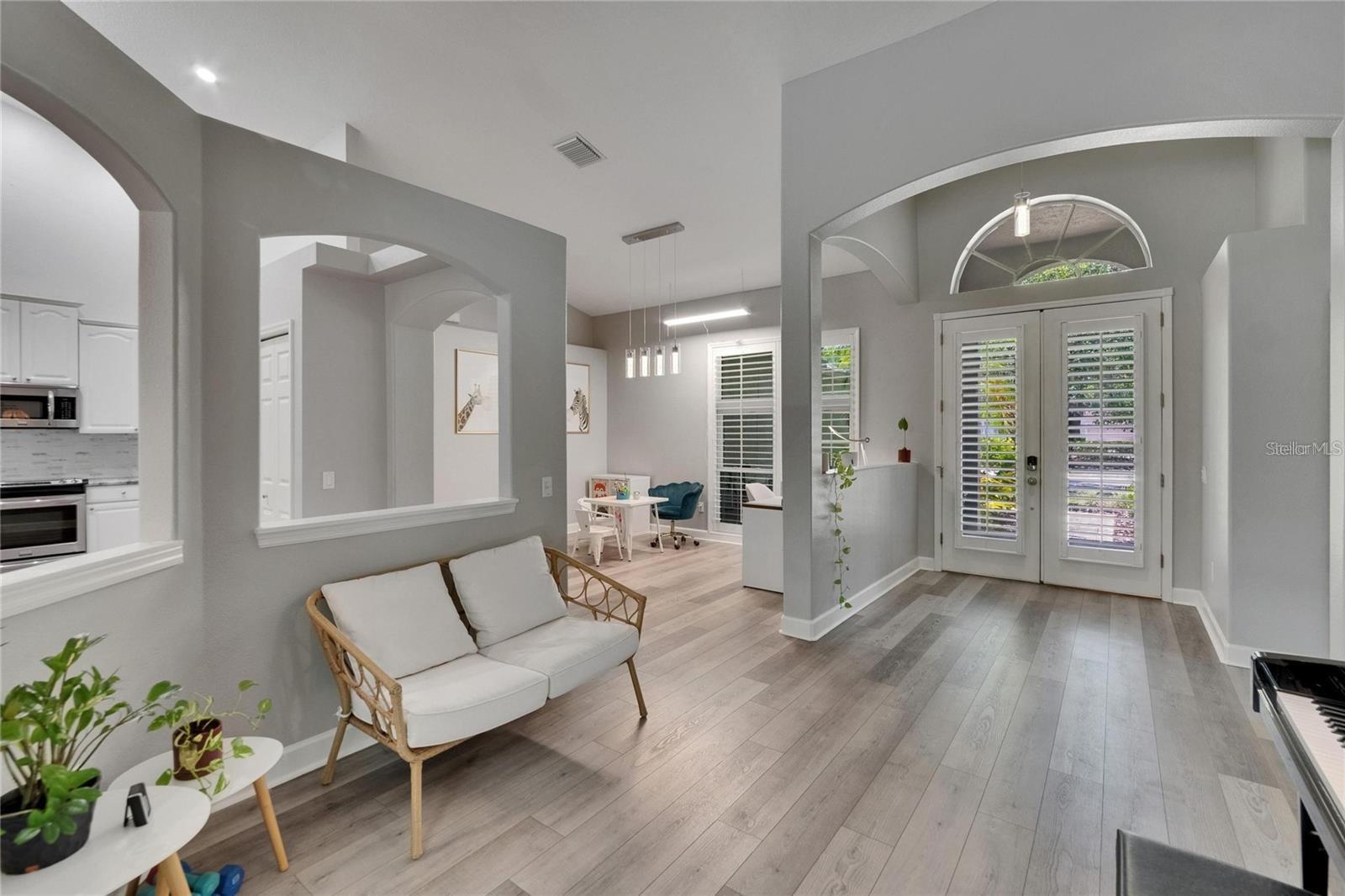 Image 7 of 25 For 16367 Ashington Park Drive