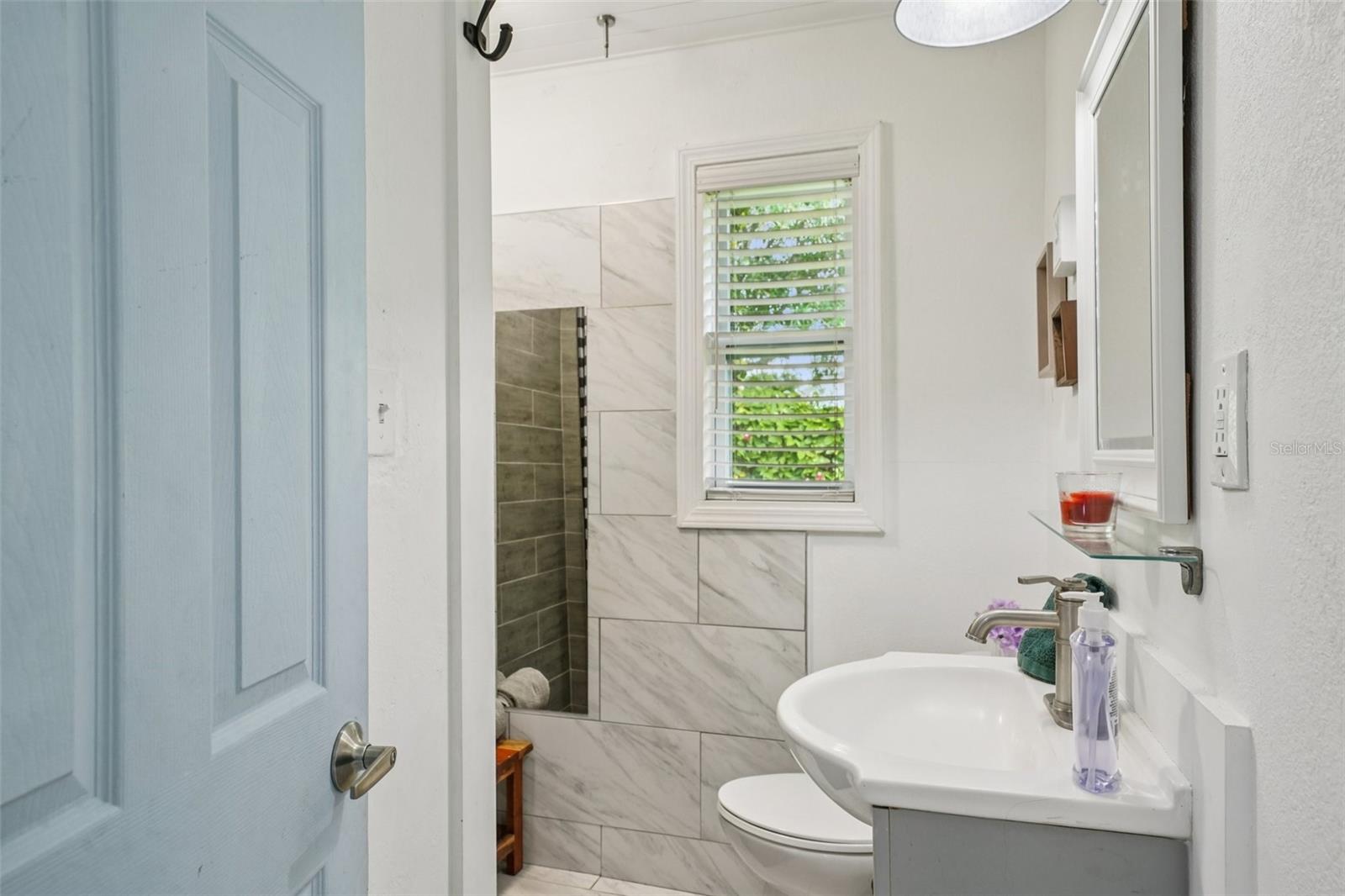 Image 11 of 32 For 924 32nd Street N