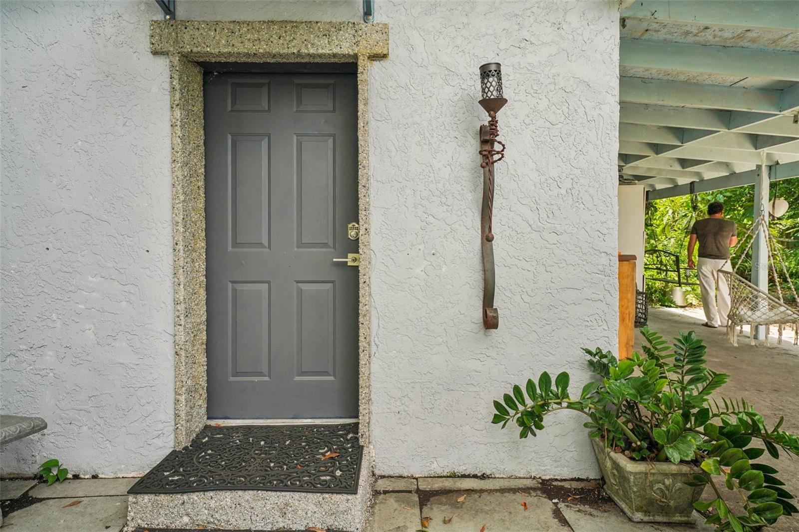 Image 15 of 32 For 924 32nd Street N