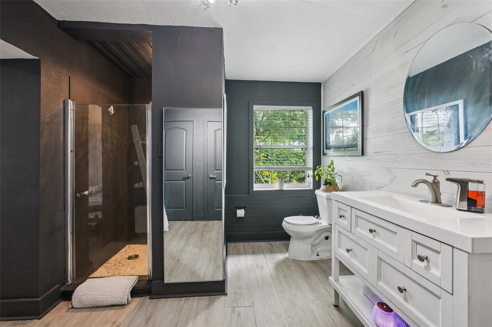 Image 26 of 32 For 924 32nd Street N