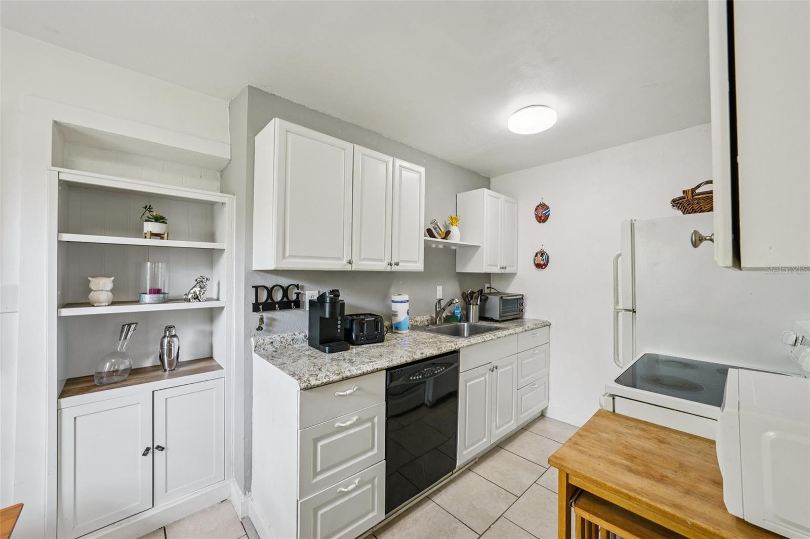 Image 6 of 32 For 924 32nd Street N