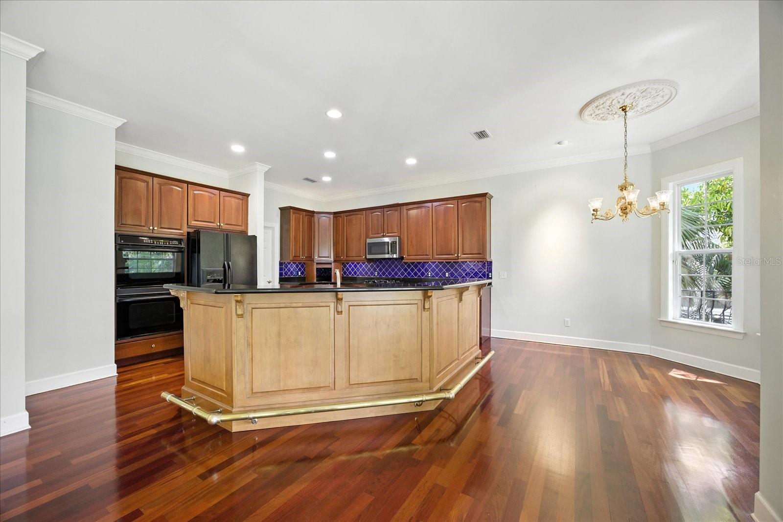 Image 22 of 72 For 2708 Marlin Avenue