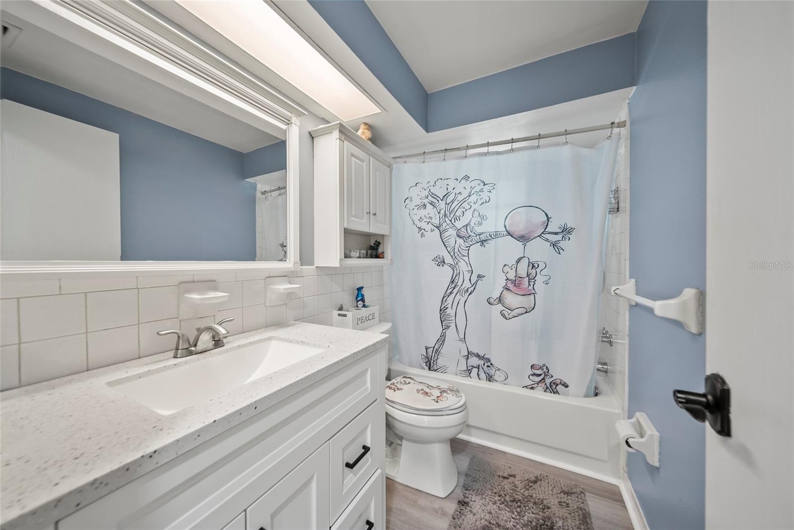 Listing photo id 12 for 6220 Brookshire Avenue