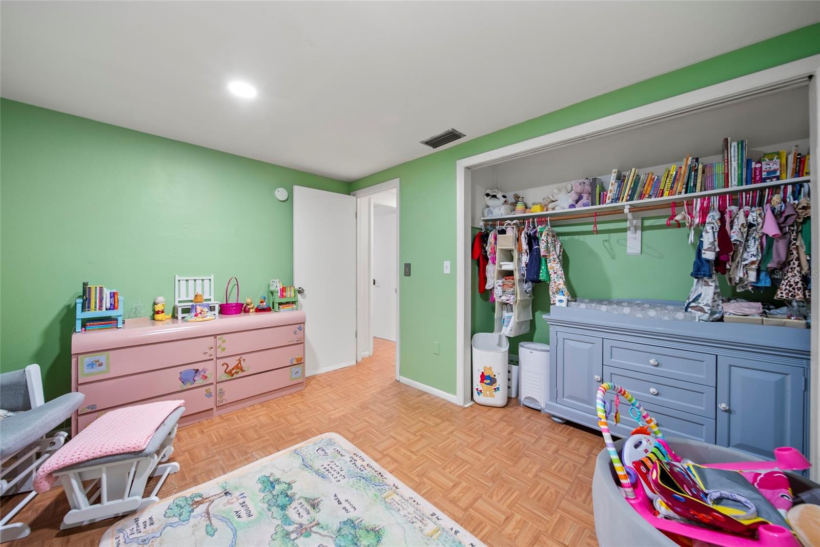 Listing photo id 14 for 6220 Brookshire Avenue