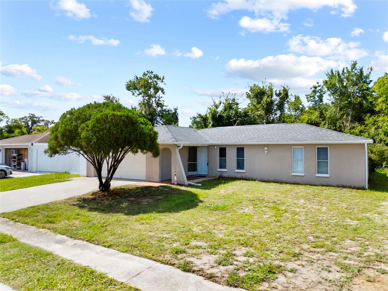 Listing photo id 1 for 6220 Brookshire Avenue