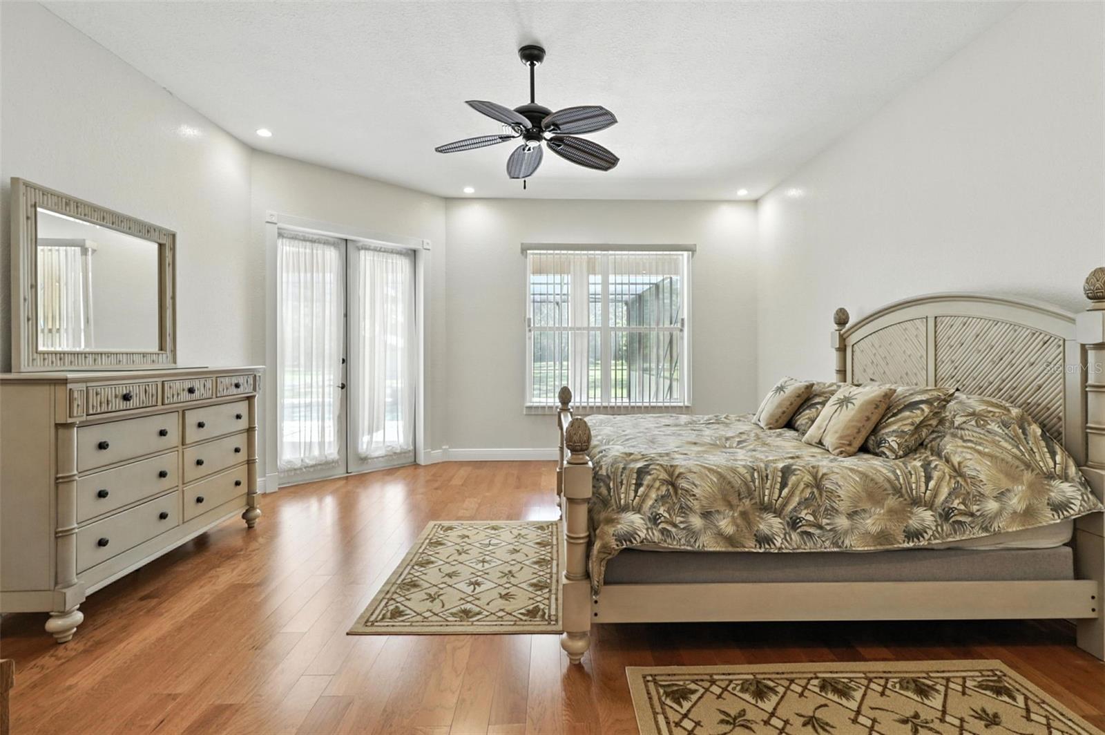 Image 13 of 43 For 15540 Renee Lane
