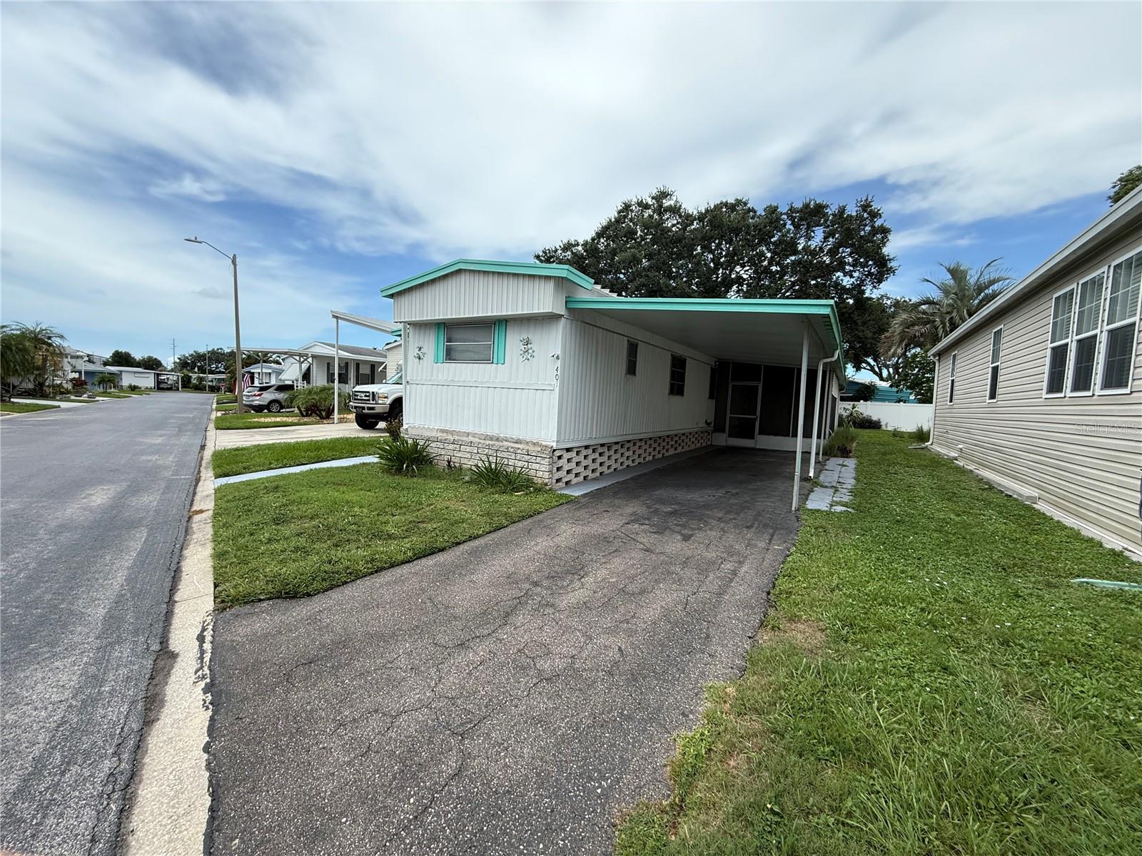 Listing photo id 0 for 9790 66th 401
