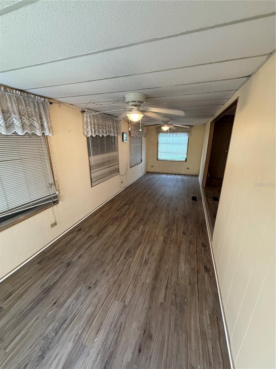 Listing photo id 7 for 9790 66th 401