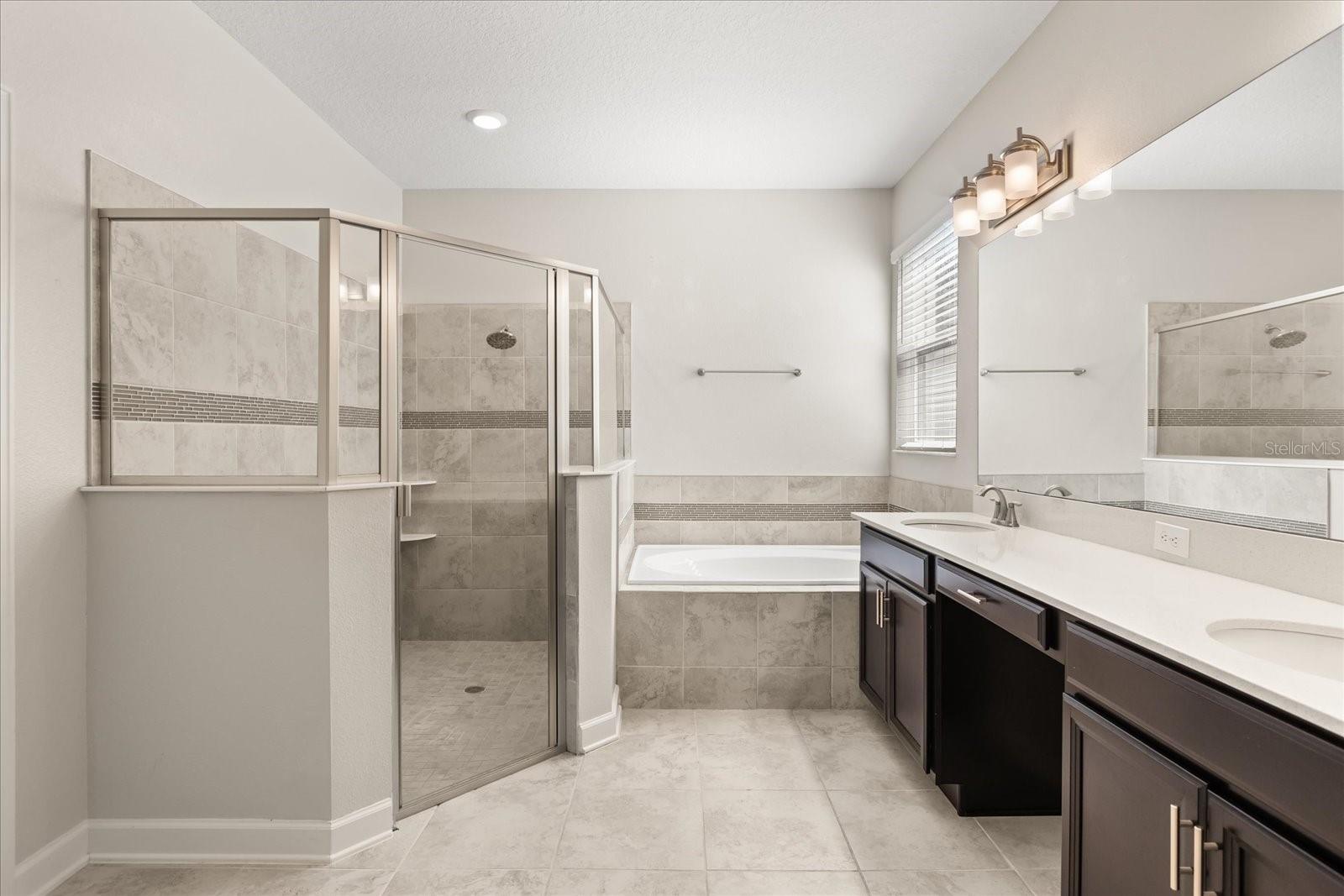 Image 18 of 38 For 11046 Longleaf Woods Drive