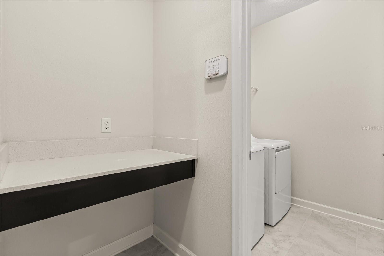 Image 23 of 38 For 11046 Longleaf Woods Drive