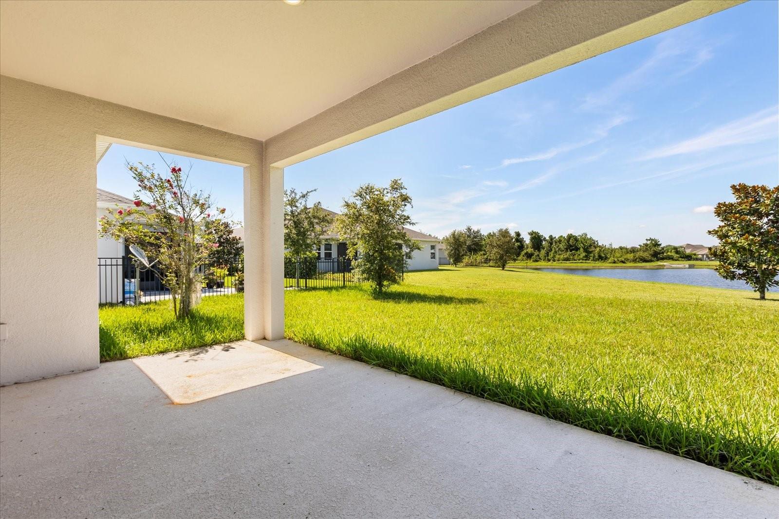 Image 31 of 38 For 11046 Longleaf Woods Drive