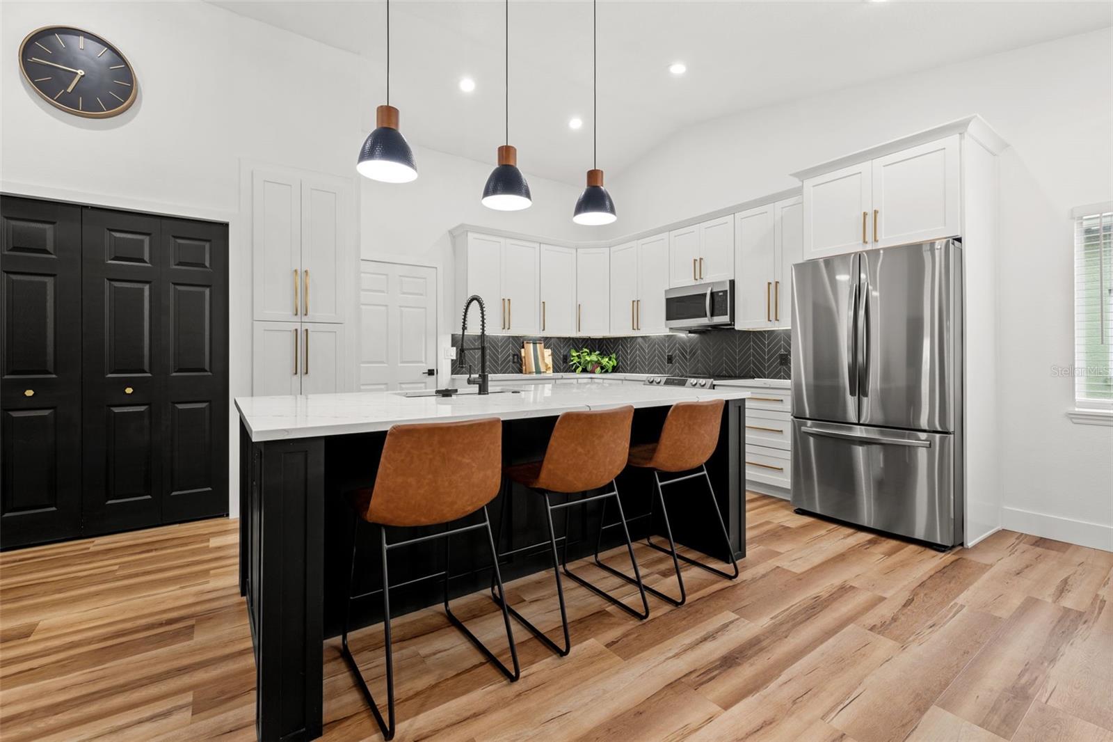 Image 13 of 48 For 12645 Pineforest Way E