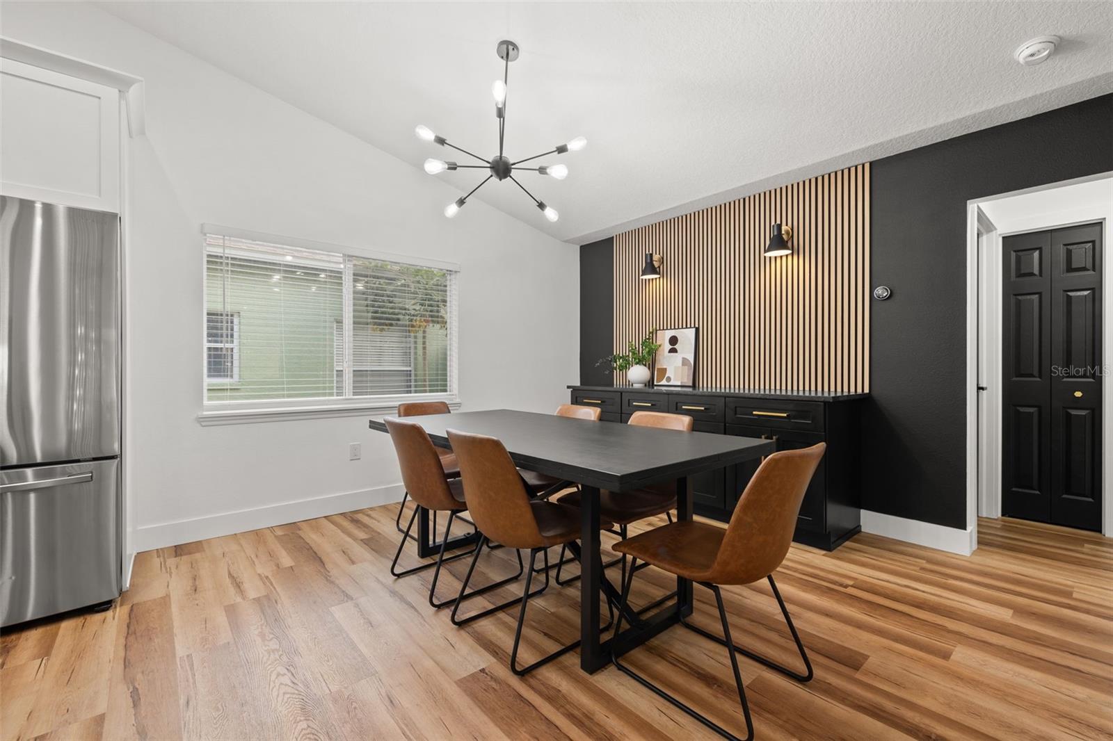 Image 21 of 48 For 12645 Pineforest Way E